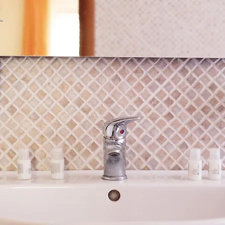 Alojamento de Acomodação e Pequeno-almoço A'luara 4*